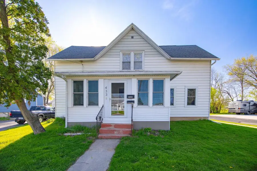 433 N High Street, Fort Atkinson, WI 53538 - #2