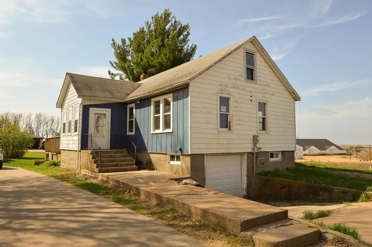 1605 28th Street, Hazel Green, WI 53811 - #1