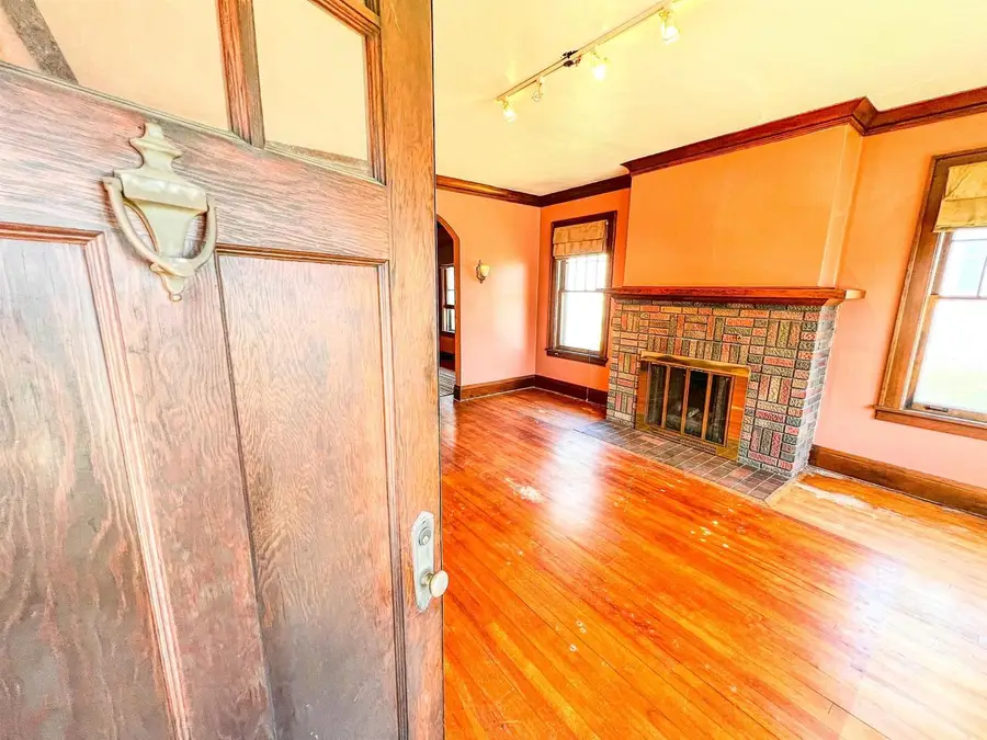 427 8th Street, Baraboo, WI 53913 - #3