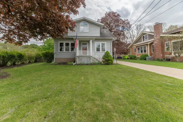 197 Geneva Street, Williams Bay, WI 53191