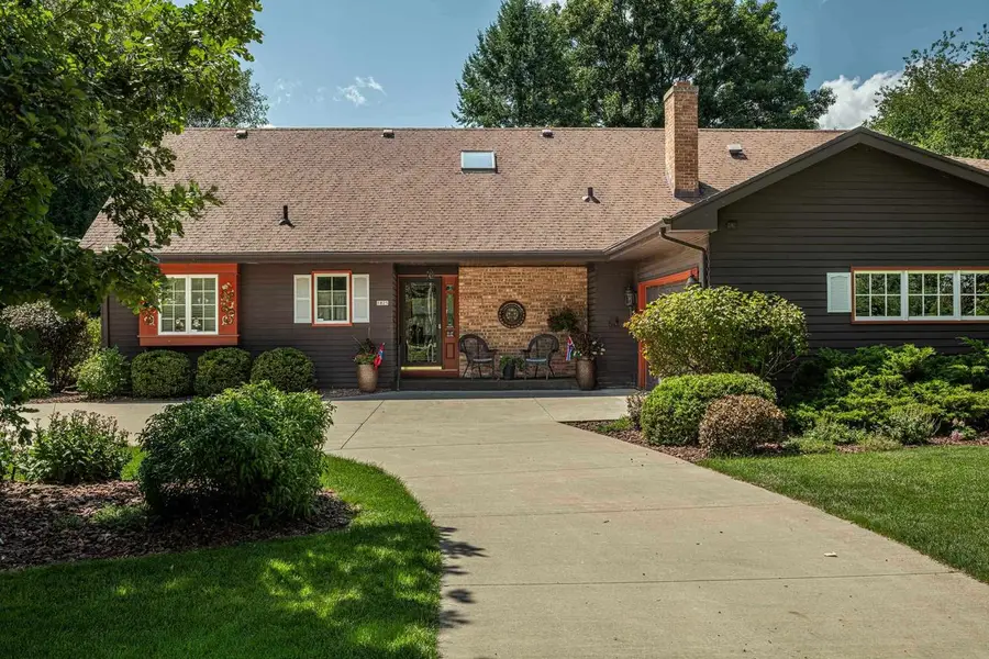 1825 Country Club Road, Stoughton, WI 53589 - #2