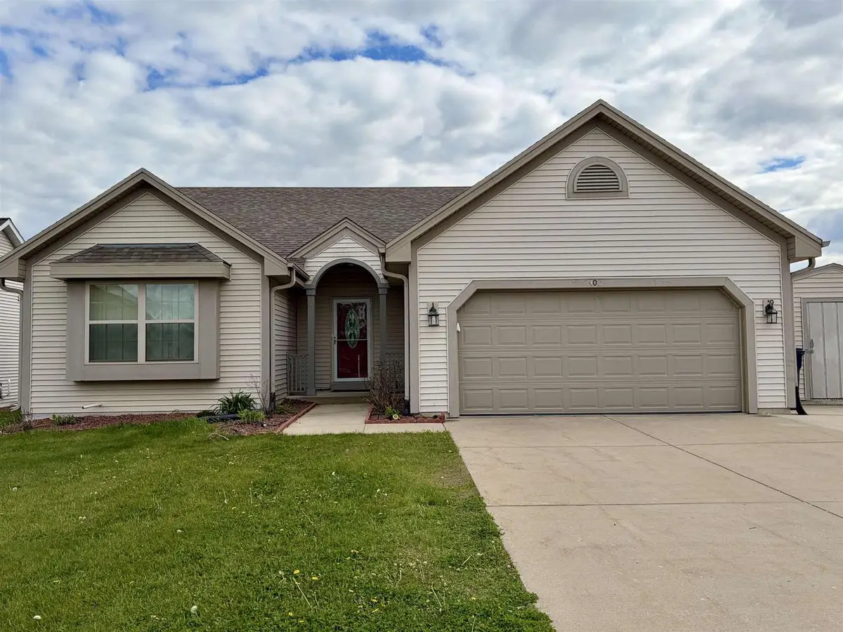 4011 Creekside Drive, Janesville, WI 53548 - #1