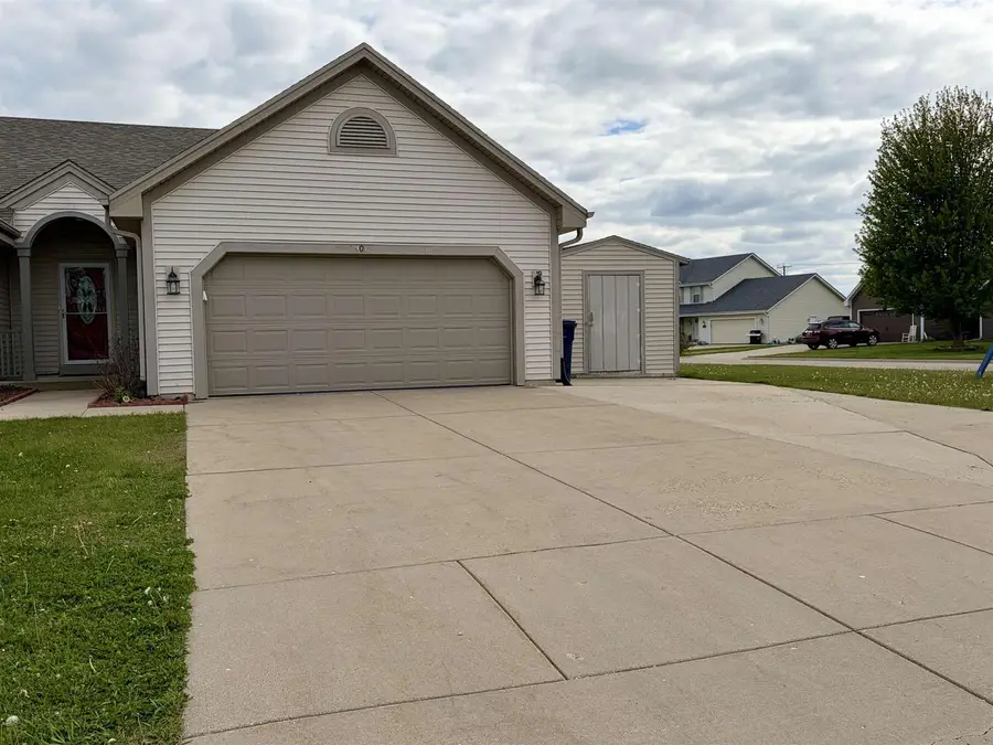 4011 Creekside Drive, Janesville, WI 53548 - #2