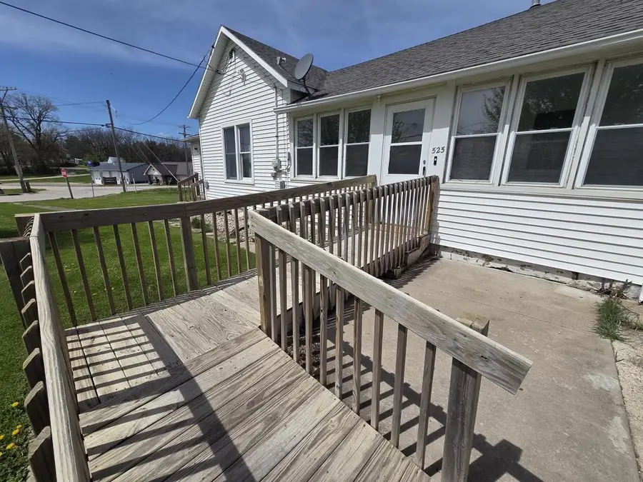 525 W Water Street, Shullsburg, WI 53586 - #3