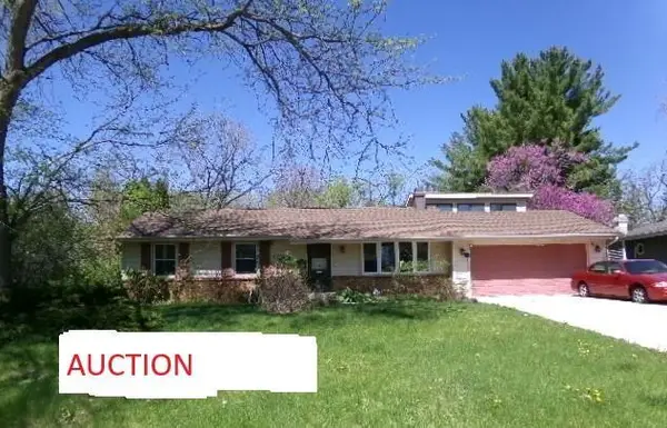 2855 Chatsworth Drive, Beloit, WI 53511