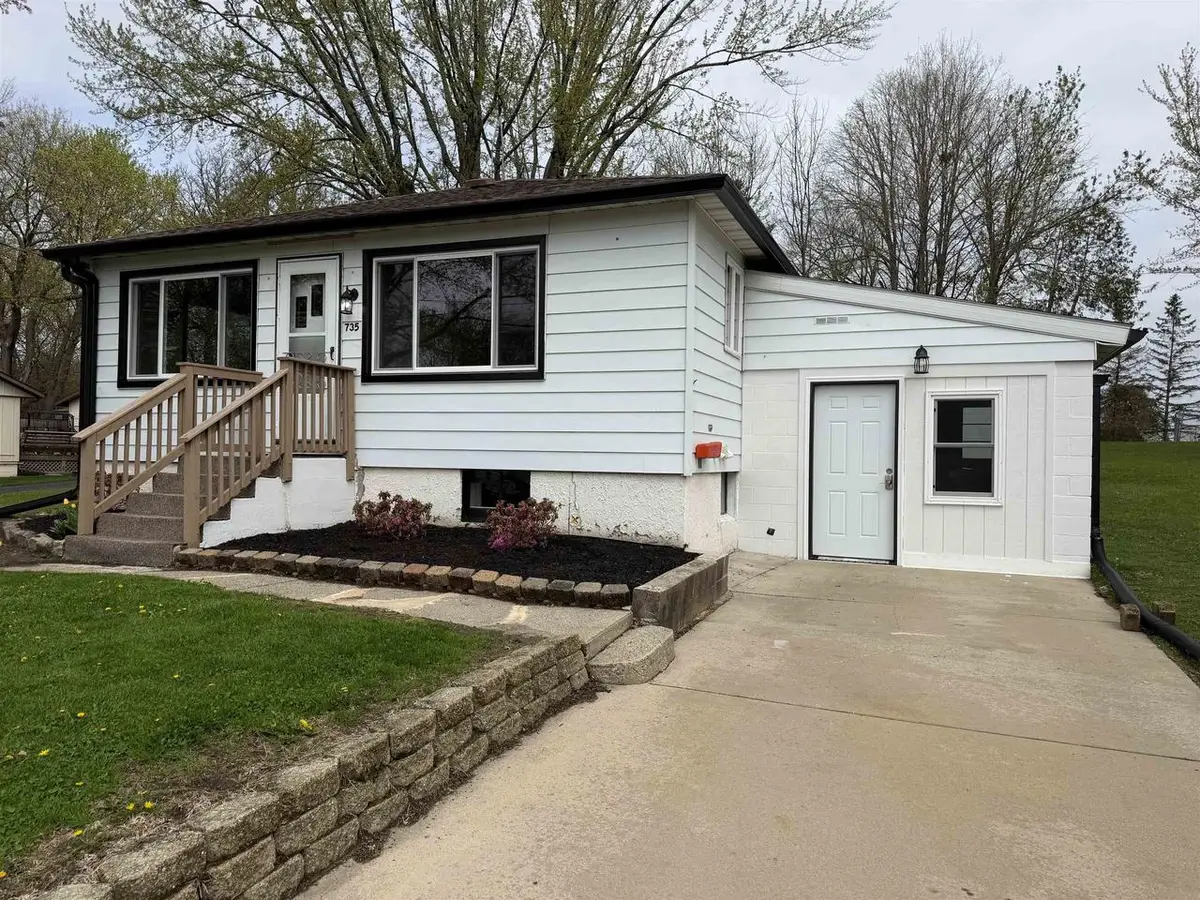 735 Crescent Street, Mauston, WI 53948 - #1