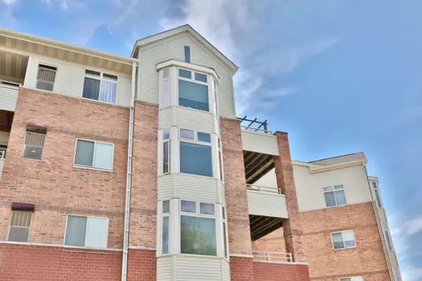 301 Harbour Town Drive #322, Madison, WI 53717