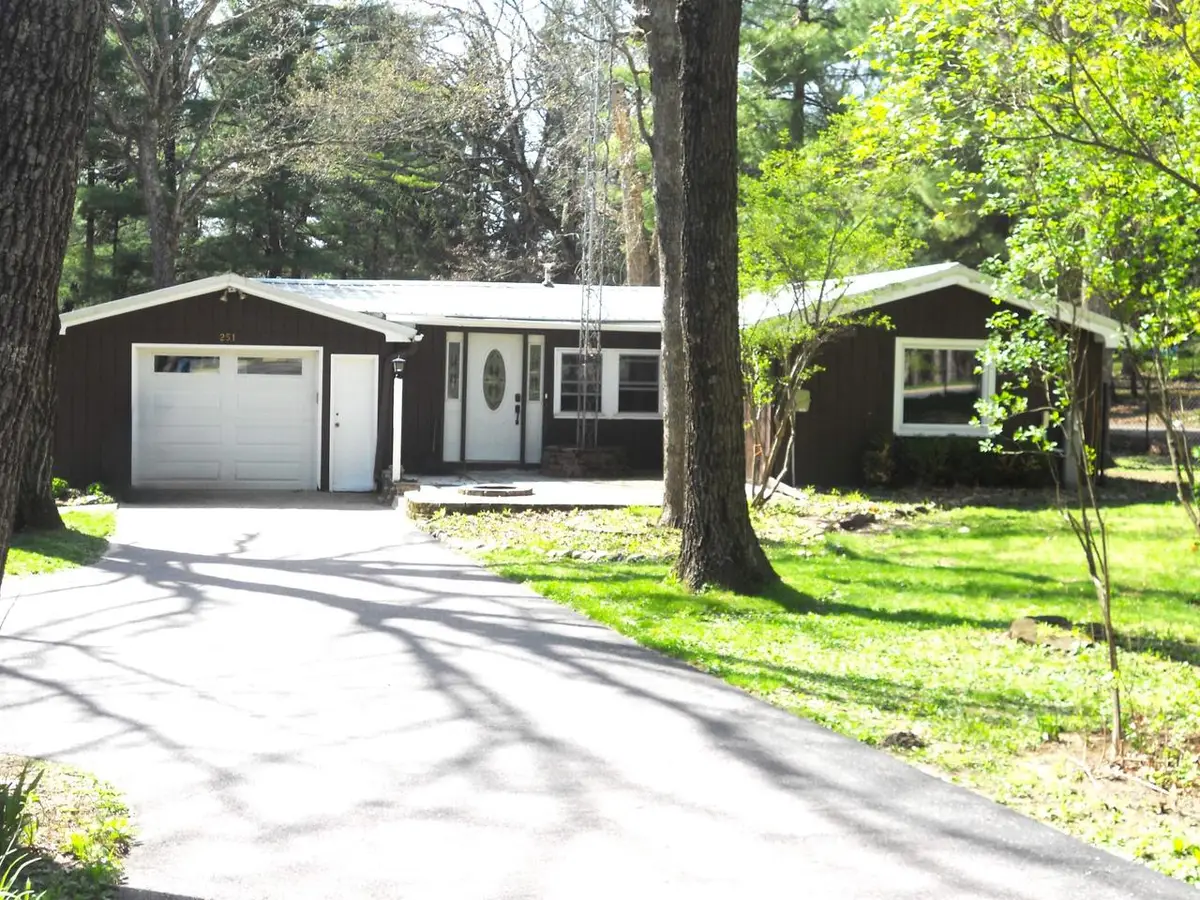 251 Indian Mound Street, Oxford, WI 53952 - #1