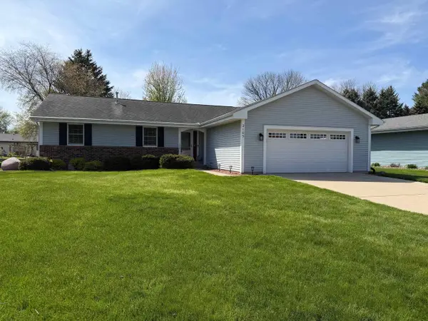 2103 Clover Lane, Janesville, WI 53545