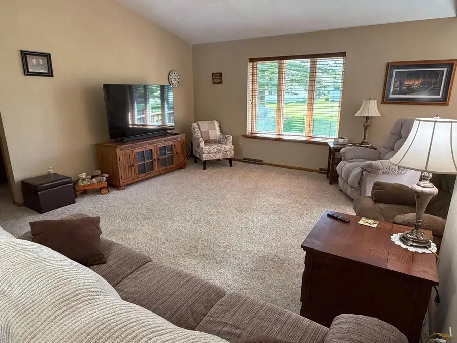 2103 Clover Lane, Janesville, WI 53545 - #3