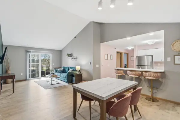 203 Kearney Way #304, Waunakee, WI 53597