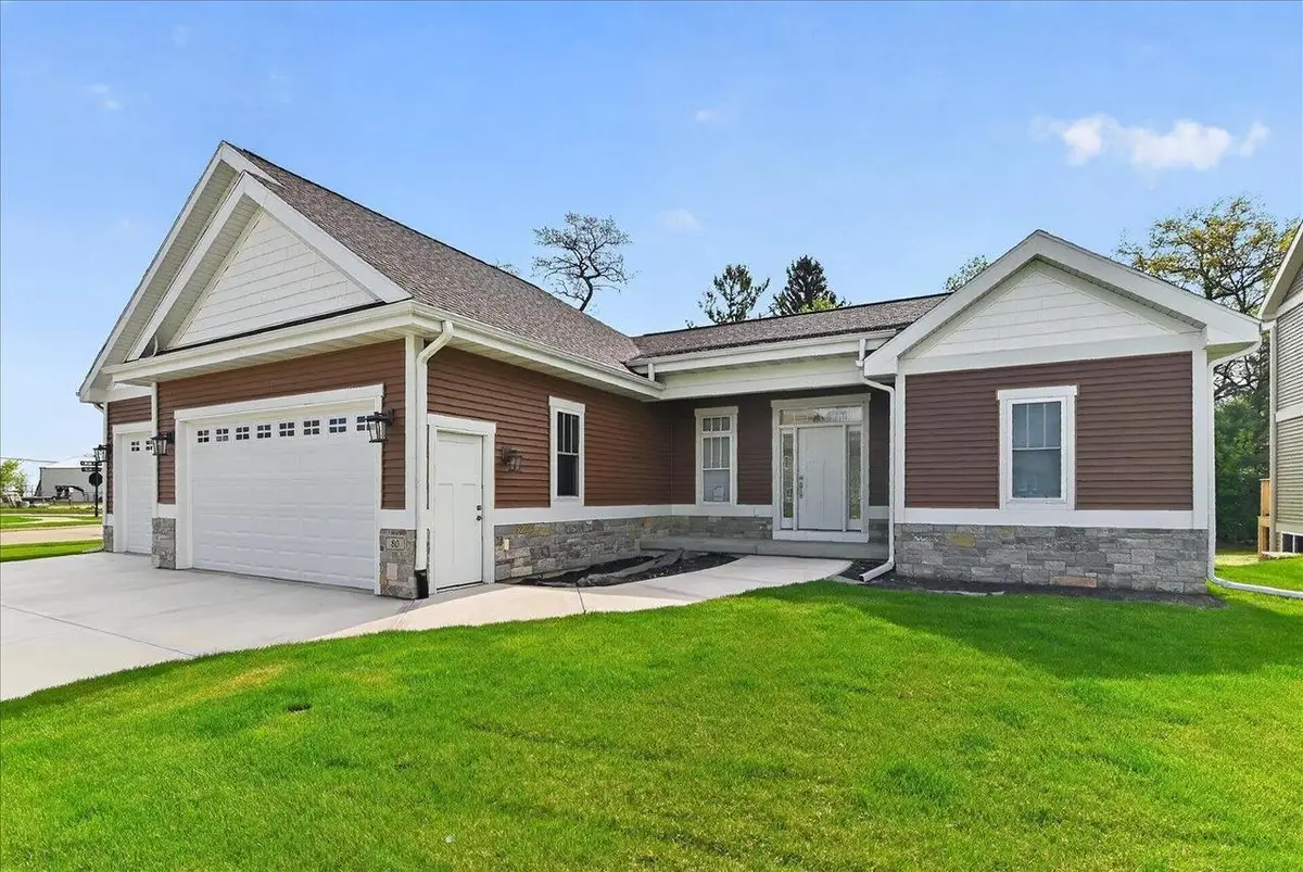 80 Oak Ridge Trail, Deerfield, WI 53531 - #1