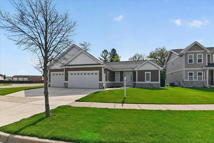 80 Oak Ridge Trail, Deerfield, WI 53531 - #3