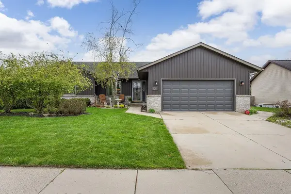 121 Stonehaven Drive, Sun Prairie, WI 53590