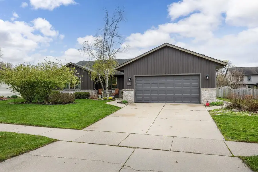 121 Stonehaven Drive, Sun Prairie, WI 53590 - #3