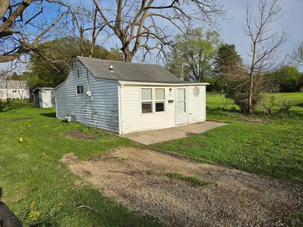 1913 S Osborne Avenue, Janesville, WI 53546