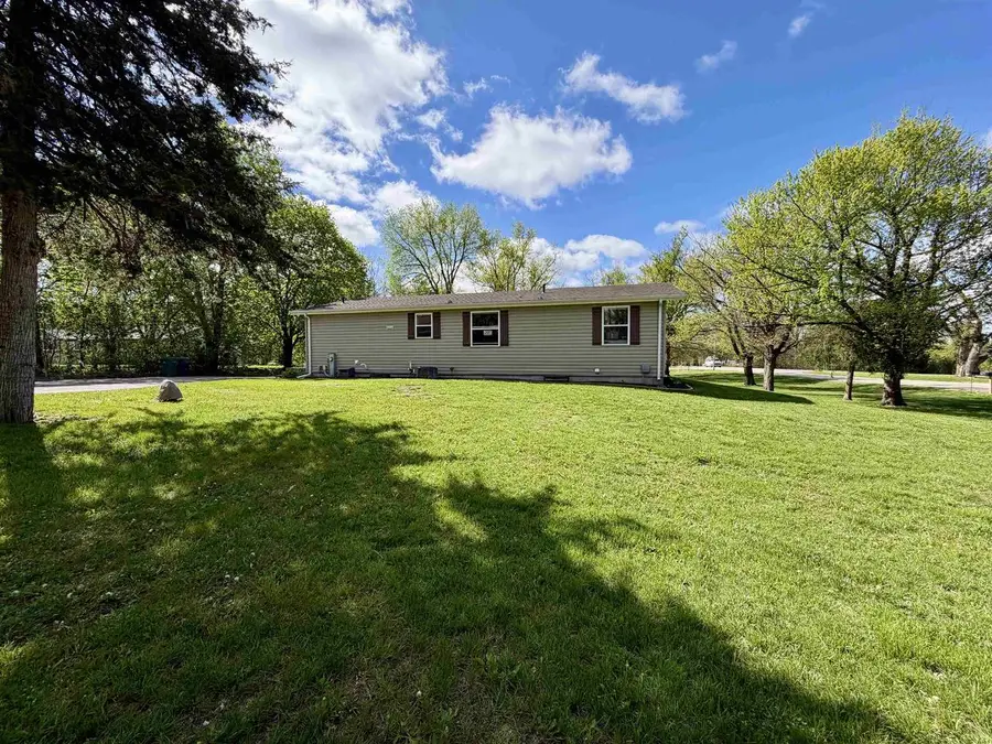 11530 W Brandherm Road, Beloit, WI 53511 - #2