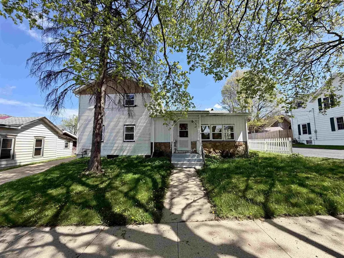 720 17th Avenue, Monroe, WI 53566 - #1