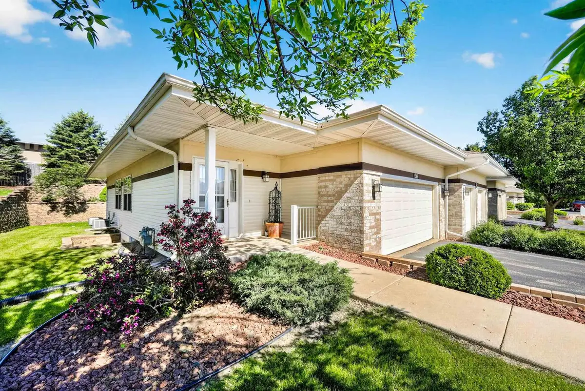 672 Clardell Drive, Sun Prairie, WI 53590 - #1