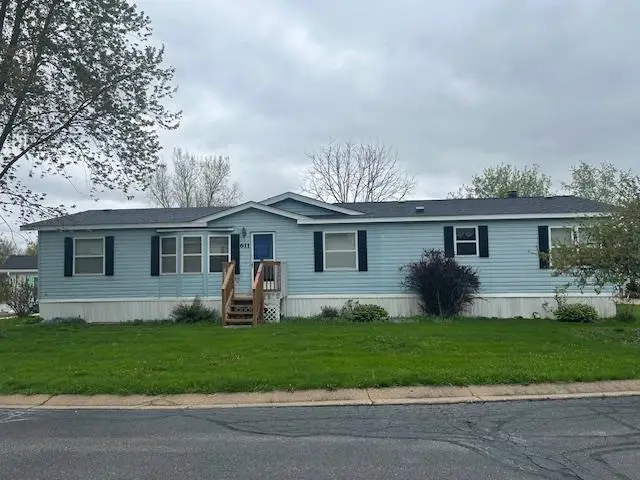 611 Opal Circle, Lannon, WI 53046 - #1