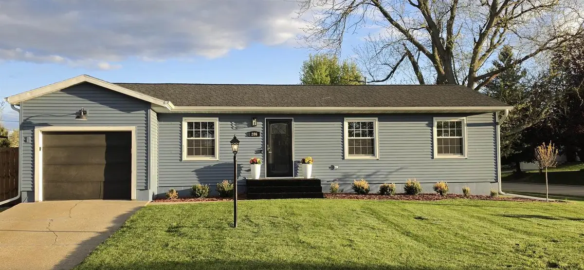 206 4th Street, Belleville, WI 53508 - #1