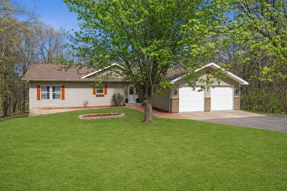 S852 Bob-O-Link Court, La Valle, WI 53941 - #1
