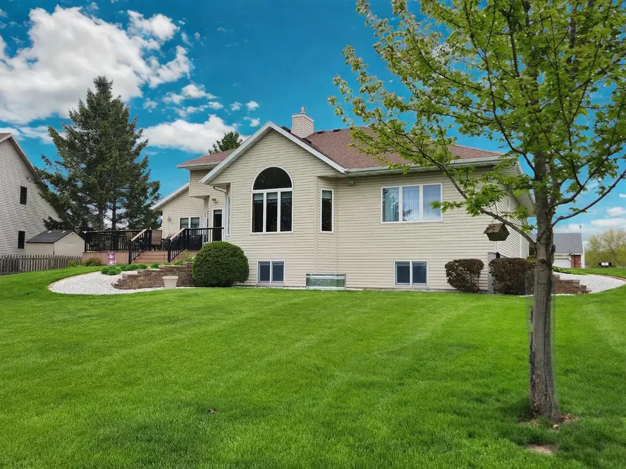 6912 Valiant Drive, Windsor, WI 53598 - #2