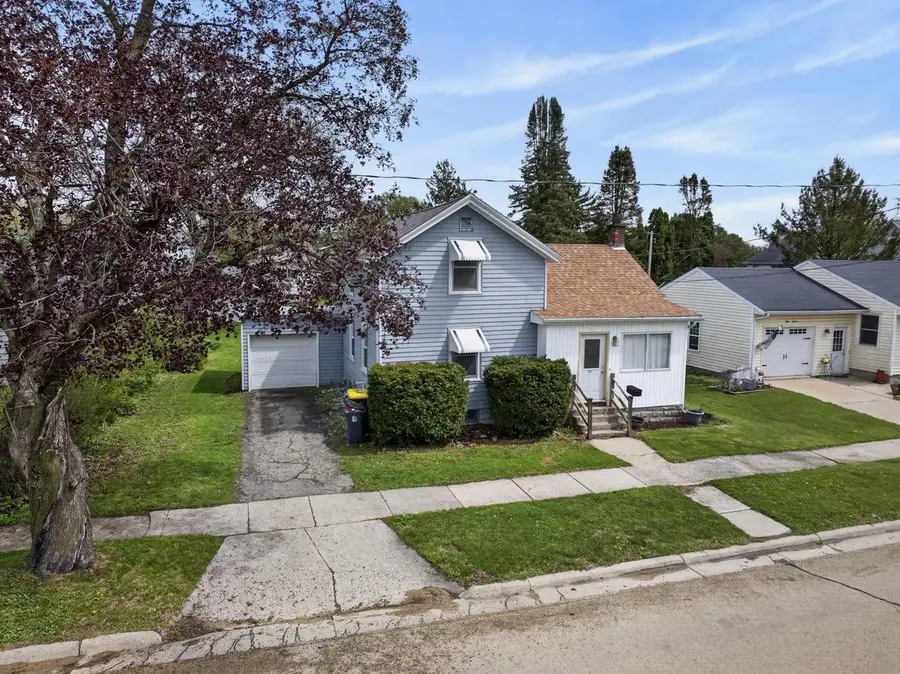 810 21st Avenue, Monroe, WI 53566 - #2