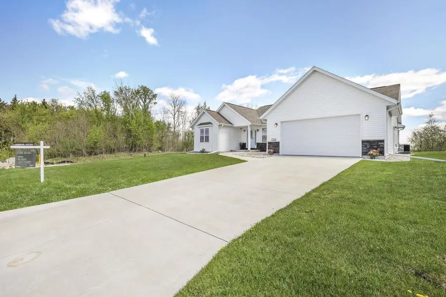 320 Beech Road, Waterloo, WI 53594 - #2