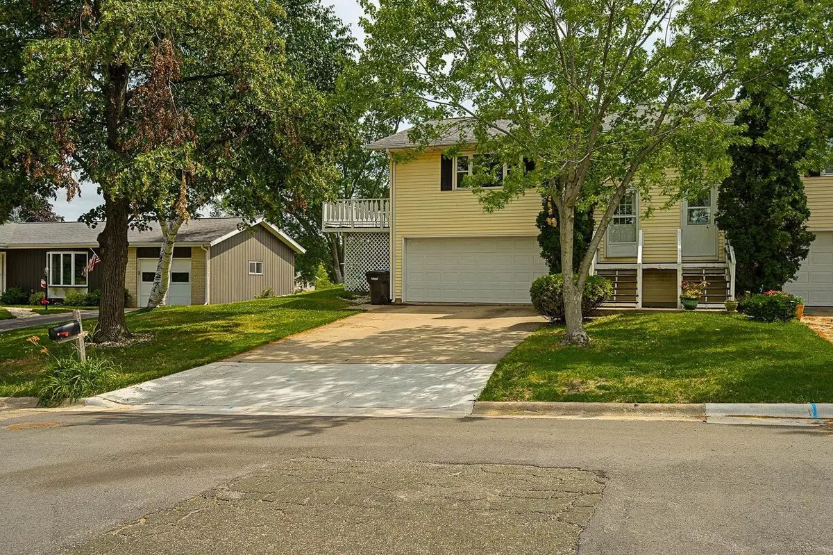 101 Orchard Lane, Mount Horeb, WI 53572 - #1