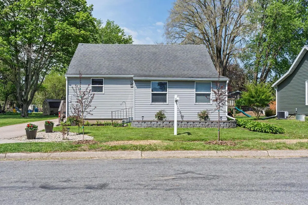 204 1st Street, Brooklyn, WI 53521 - #1