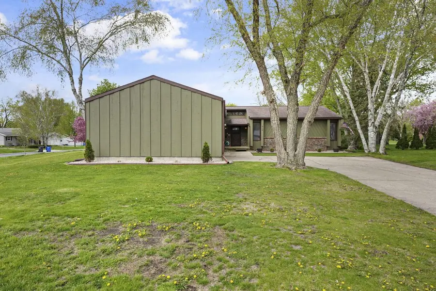 218 Avalon Road, Columbus, WI 53925 - #3