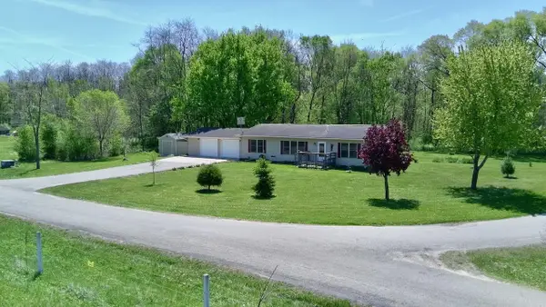 28613 Gunderson Street, Lone Rock, WI 53556