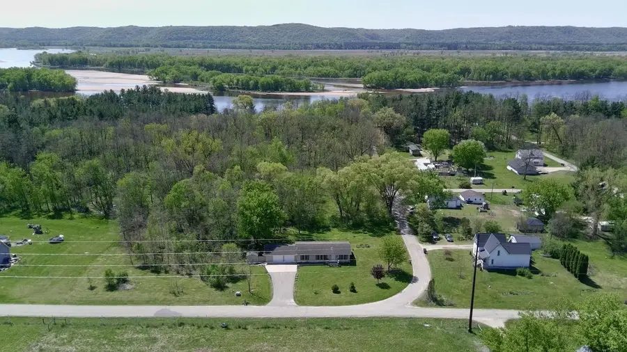 28613 Gunderson Street, Lone Rock, WI 53556 - #2
