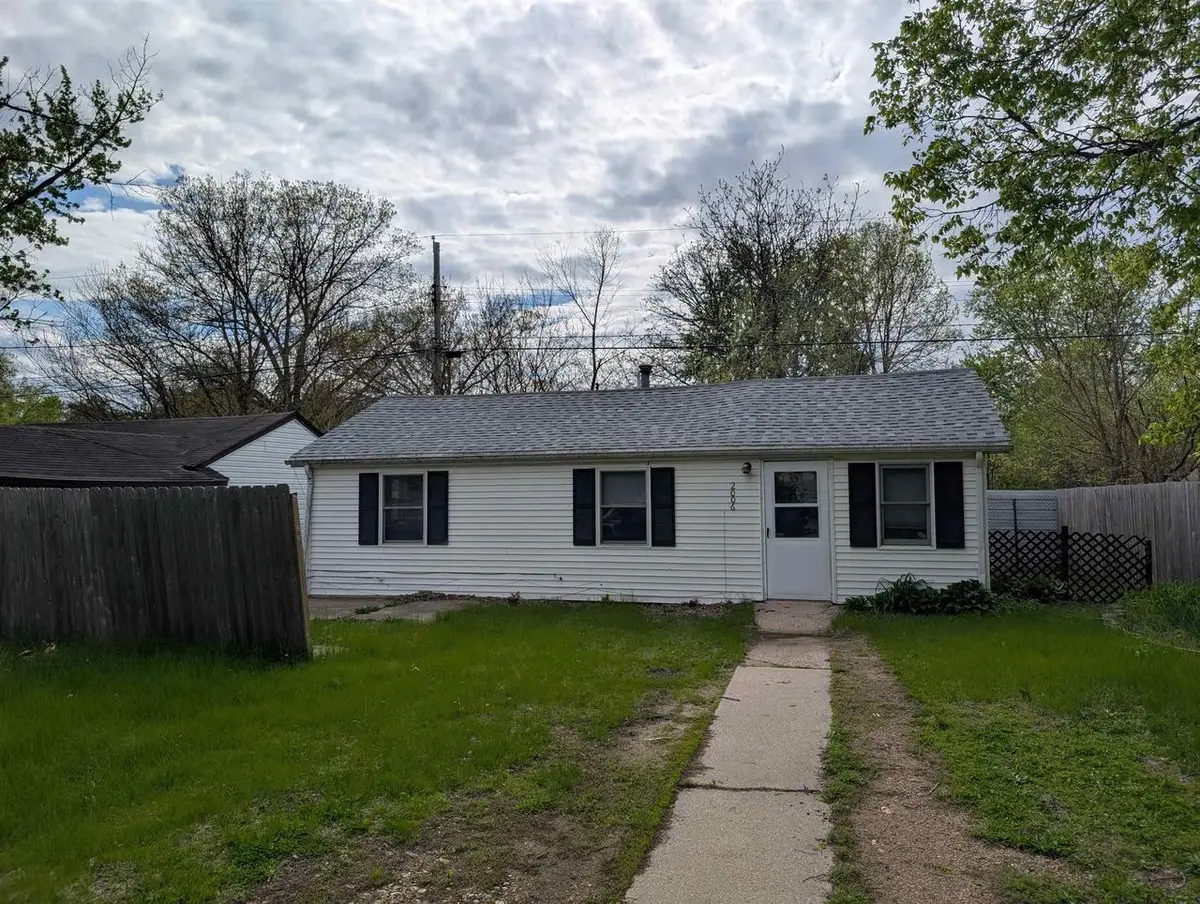 2006 Dewey Avenue, Beloit, WI 53511 - #1