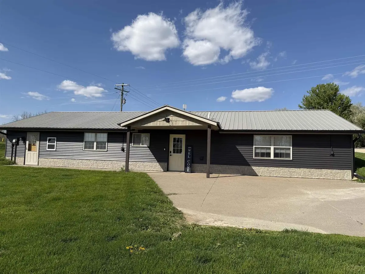 8295 State Road 133 Road, Potosi, WI 53820 - #1