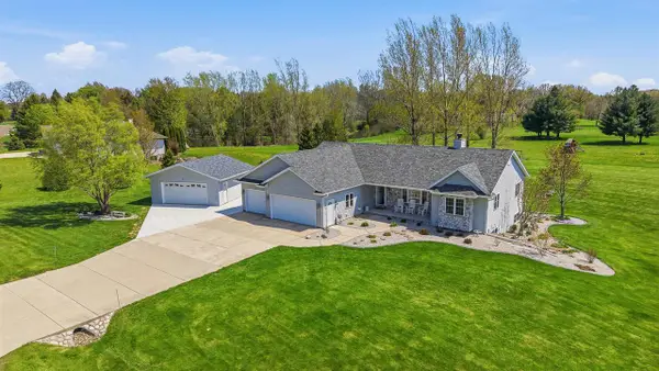 W7545 Country Drive, Beaver Dam, WI 53916