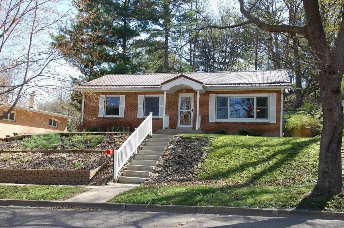 909 Park Street, Richland Center, WI 53581 - #1