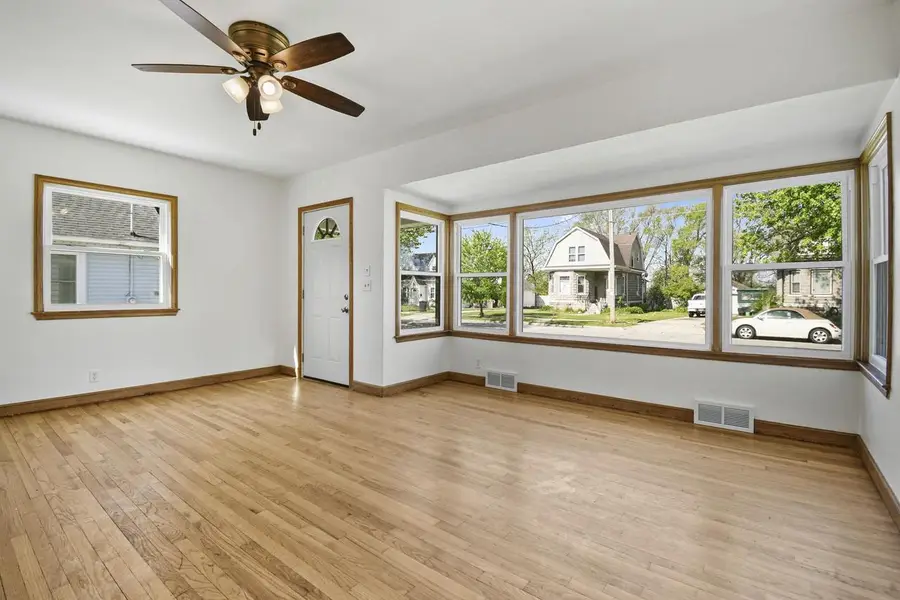 640 Sutherland Avenue, Janesville, WI 53545 - #2