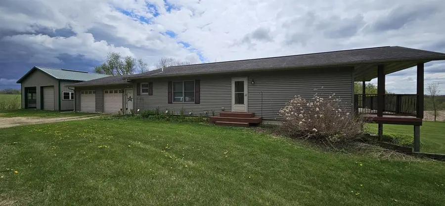 6337 County Road N, Avoca, WI 53506 - #2