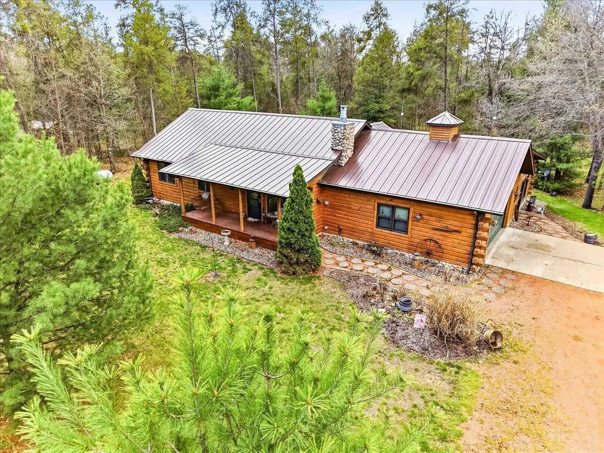 N8273 Oak Hollow Trail, New Lisbon, WI 53950 - #1