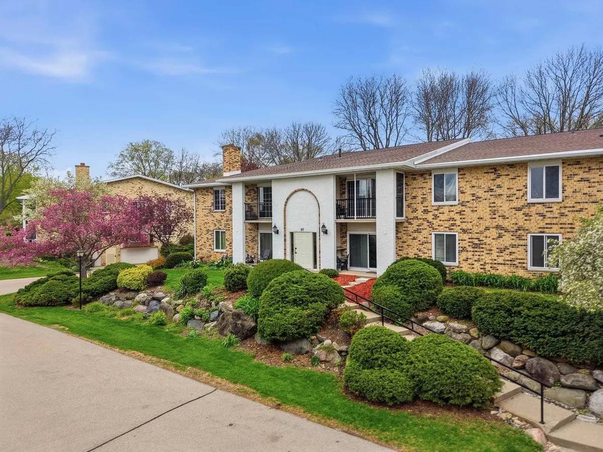 25 Golf Course Road #E, Madison, WI 53704 - #1