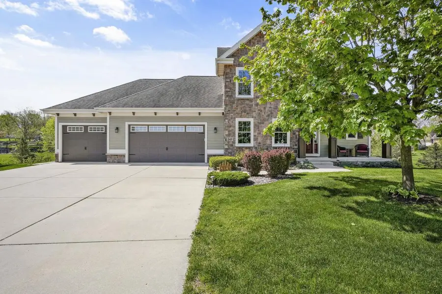245 Stone Bridge Circle, Deerfield, WI 53531 - #3