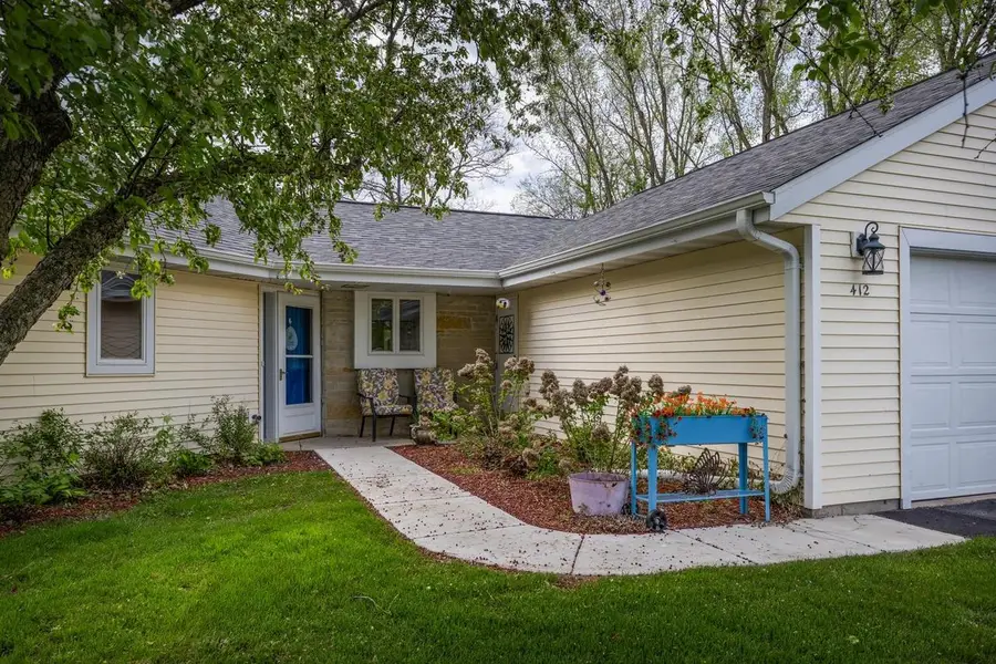 412 Lawn Street, Cambridge, WI 53523 - #3