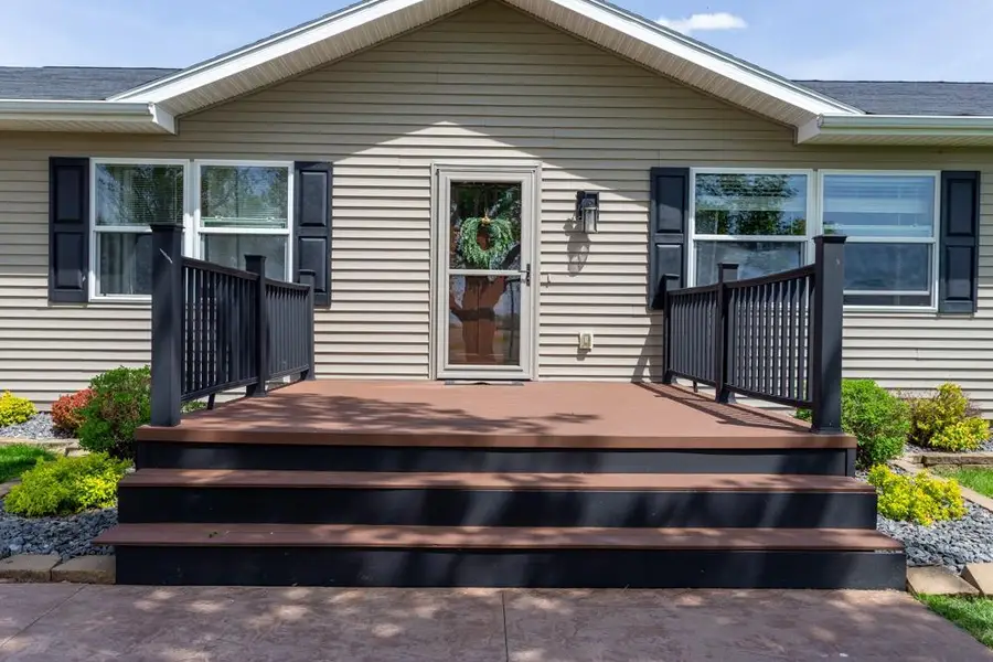 11244 Settlement Road, Cassville, WI 53806 - #3