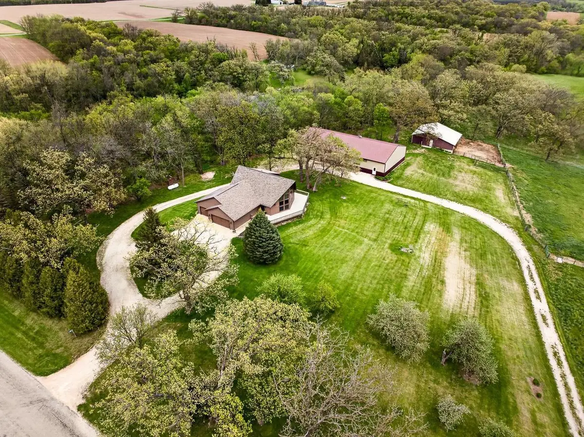 4800 Cub Hollow Road, Gratiot, WI 53541 - #1