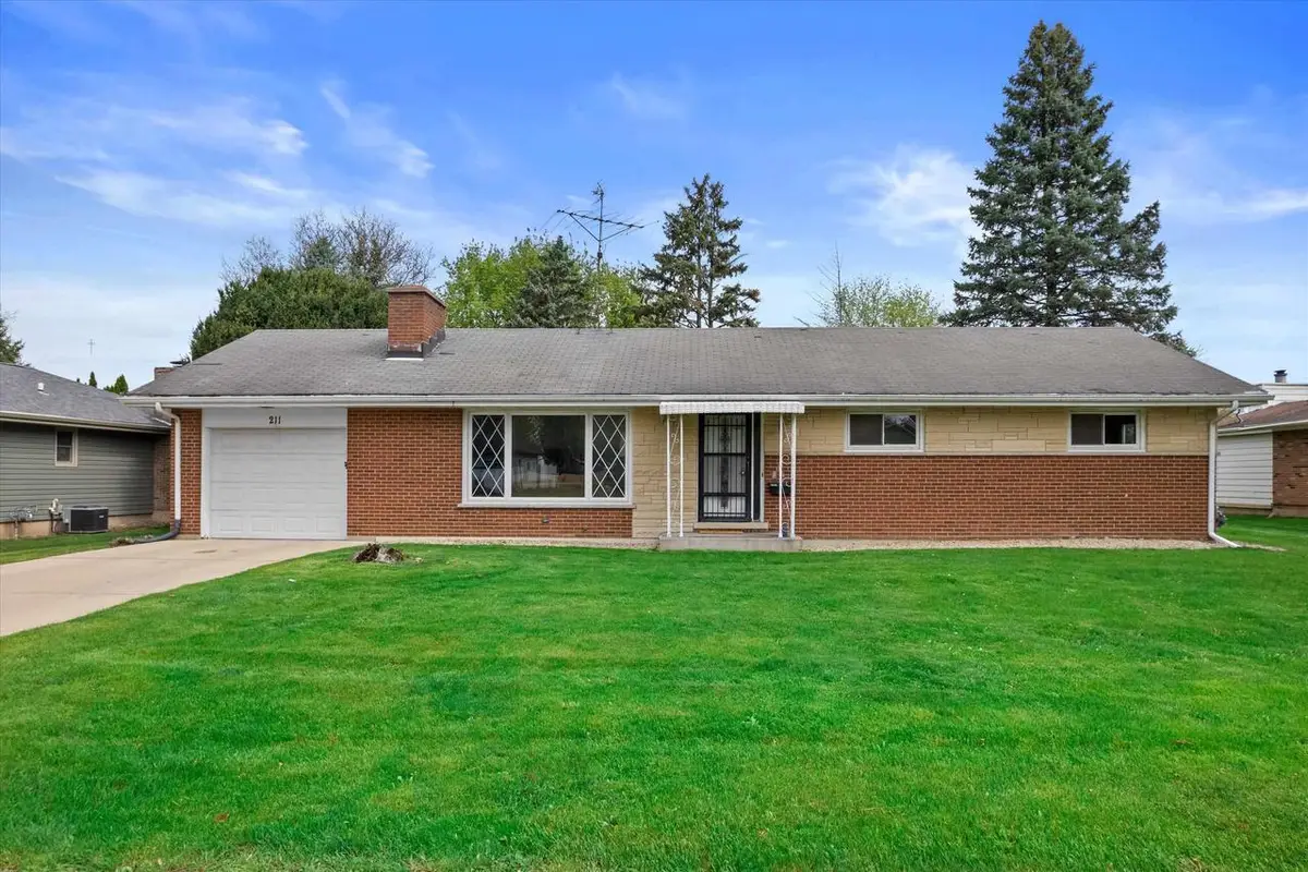 211 Prairie Avenue, Lake Mills, WI 53551 - #1