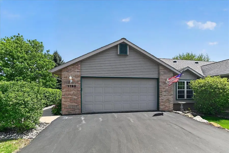 1198 Sawyer Way, Sun Prairie, WI 53590 - #3