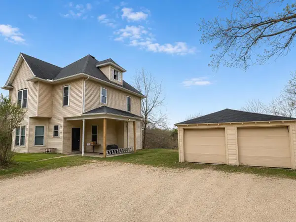 2831 Glacier Valley Road #1, Fitchburg, WI 53711