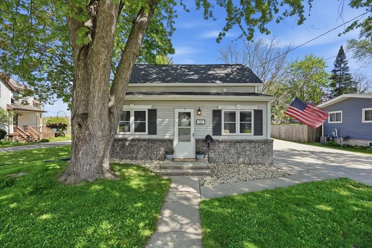 327 Elizabeth Street, Lodi, WI 53555 - #1